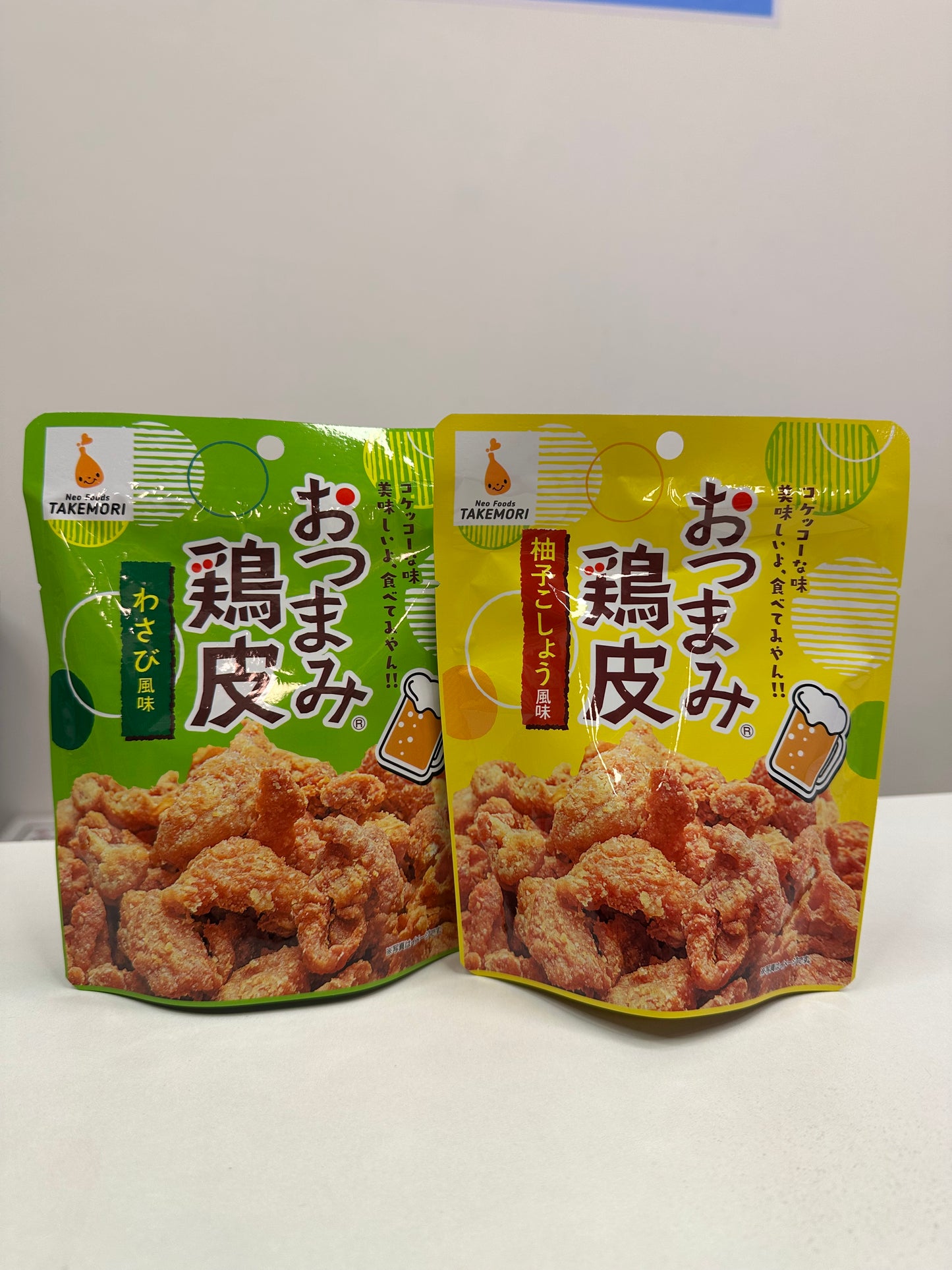 わさびWasabi炸雞皮 (右)