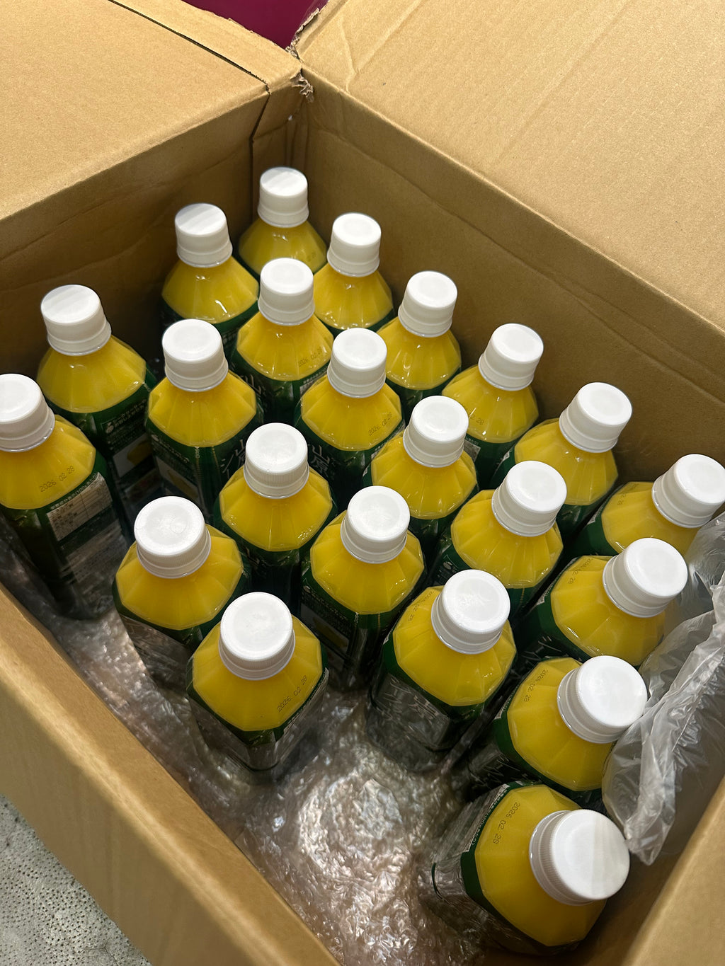 沖縄山原產 ：（原個連皮榨汁）100%香檬汁 （每枝500ml) 1:10 沖水飲用